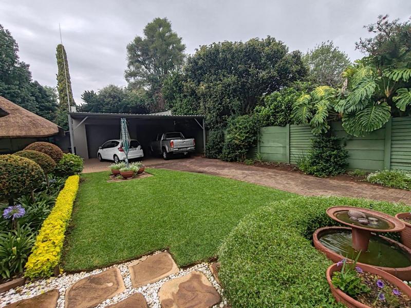 3 Bedroom Property for Sale in Rooihuiskraal Gauteng