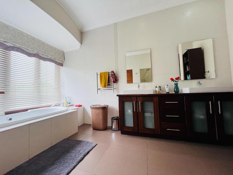 4 Bedroom Property for Sale in Serengeti Lifestyle Estate Gauteng
