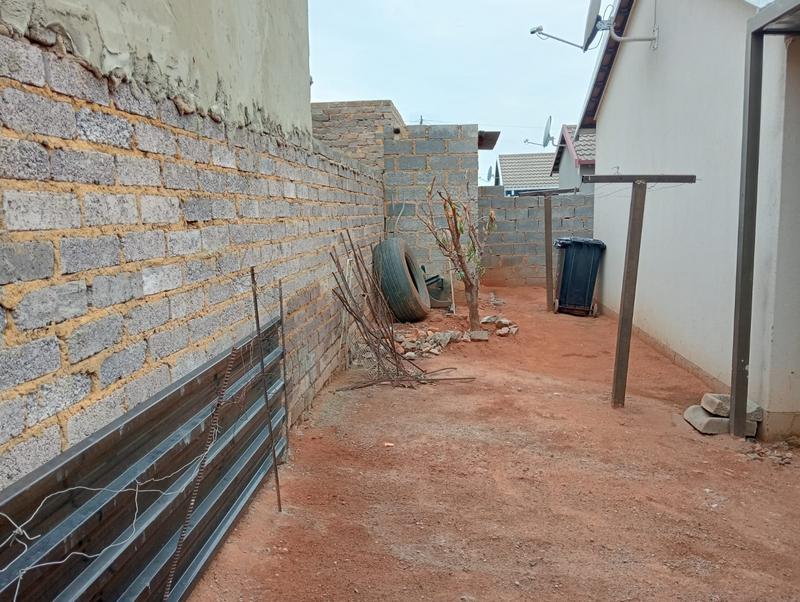 To Let 2 Bedroom Property for Rent in Kagiso Gauteng