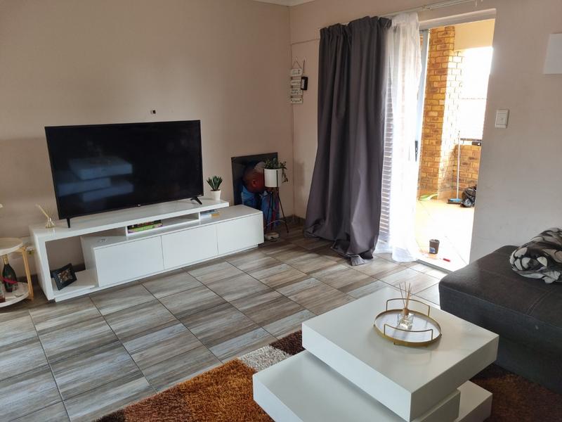 2 Bedroom Property for Sale in Theresa Park Gauteng