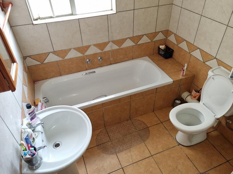 2 Bedroom Property for Sale in Theresa Park Gauteng