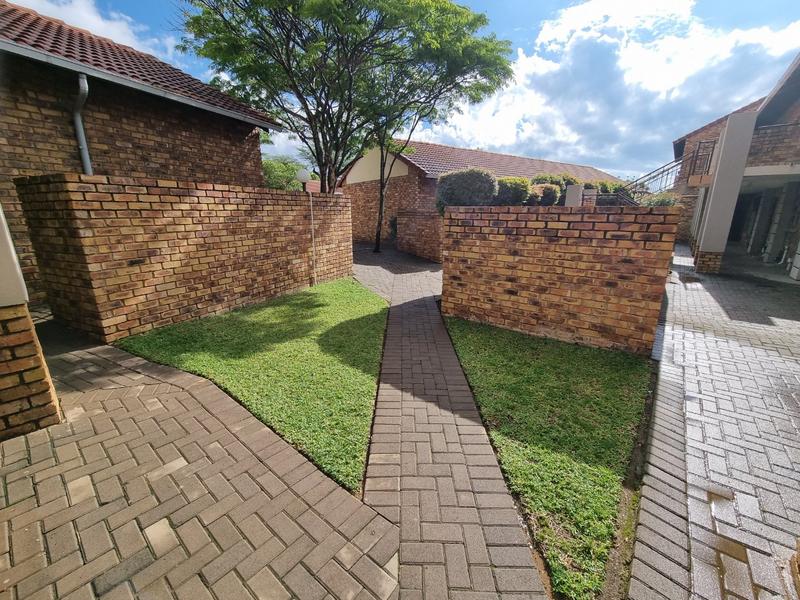 2 Bedroom Property for Sale in Theresa Park Gauteng