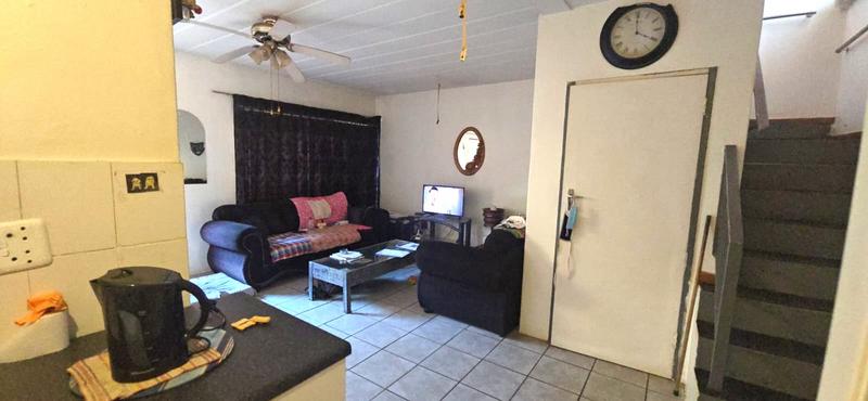 2 Bedroom Property for Sale in Dorandia Gauteng