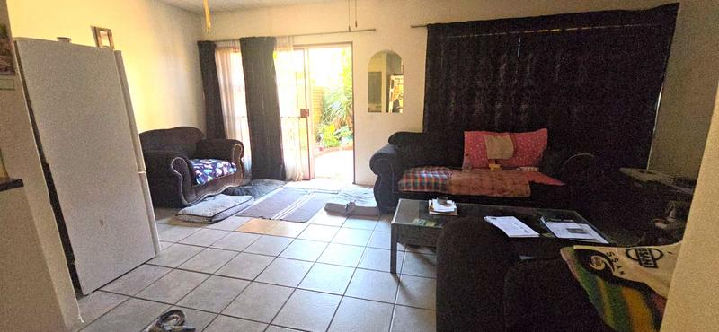 2 Bedroom Property for Sale in Dorandia Gauteng