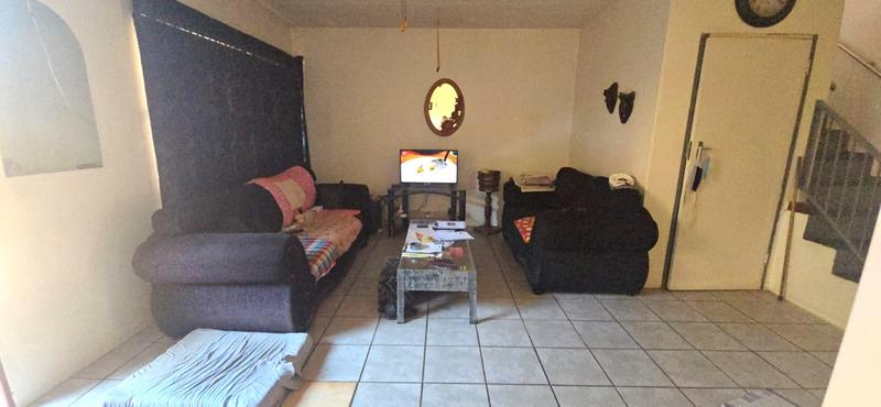 2 Bedroom Property for Sale in Dorandia Gauteng