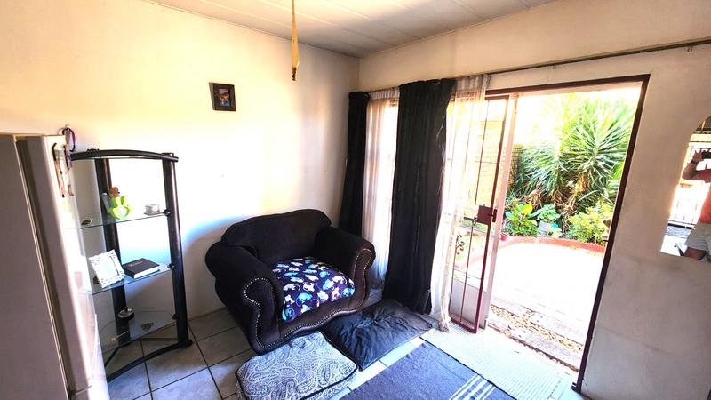 2 Bedroom Property for Sale in Dorandia Gauteng