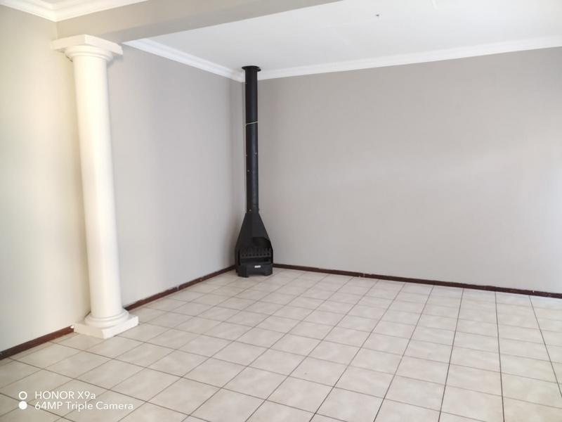 4 Bedroom Property for Sale in Dersley Gauteng