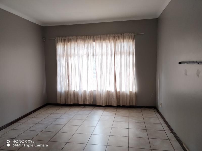 4 Bedroom Property for Sale in Dersley Gauteng