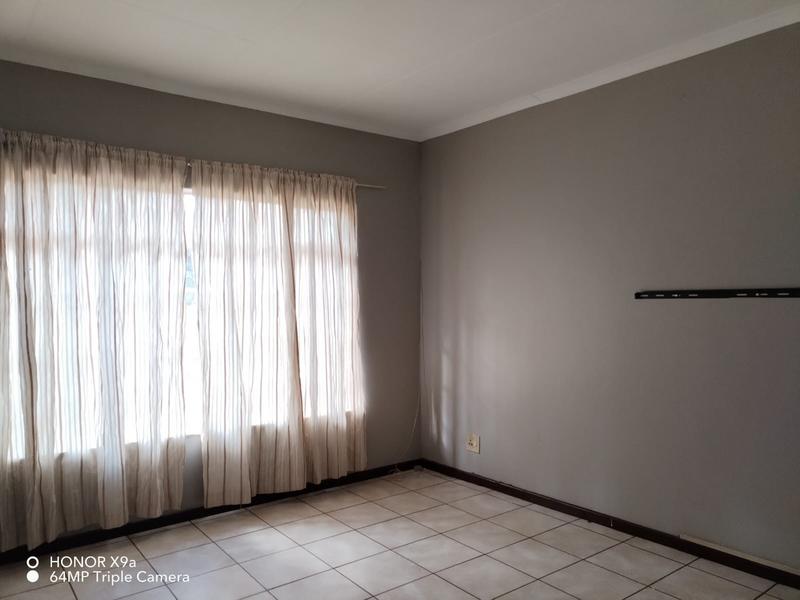 4 Bedroom Property for Sale in Dersley Gauteng
