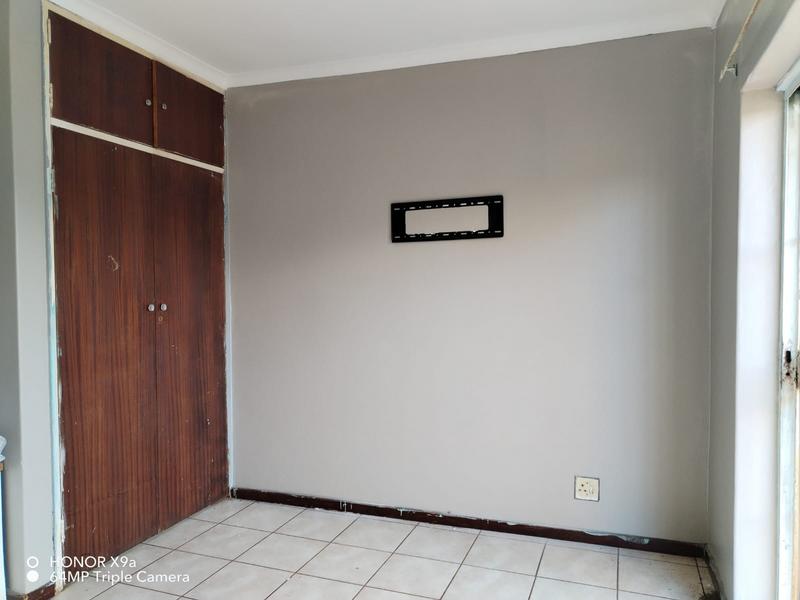 4 Bedroom Property for Sale in Dersley Gauteng