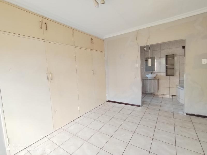 4 Bedroom Property for Sale in Dersley Gauteng
