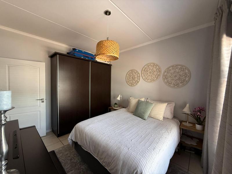2 Bedroom Property for Sale in Greenstone Hill Gauteng