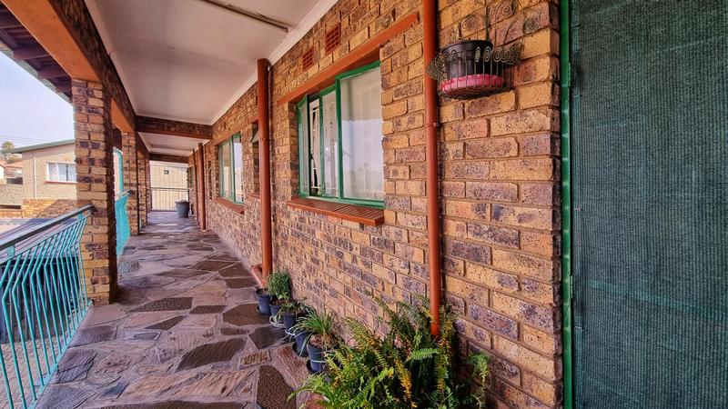 2 Bedroom Property for Sale in Lewisham Gauteng