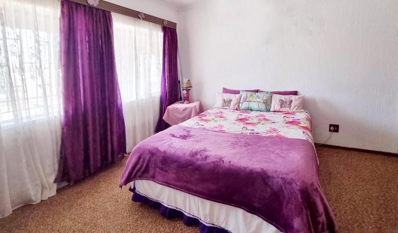 2 Bedroom Property for Sale in Lewisham Gauteng