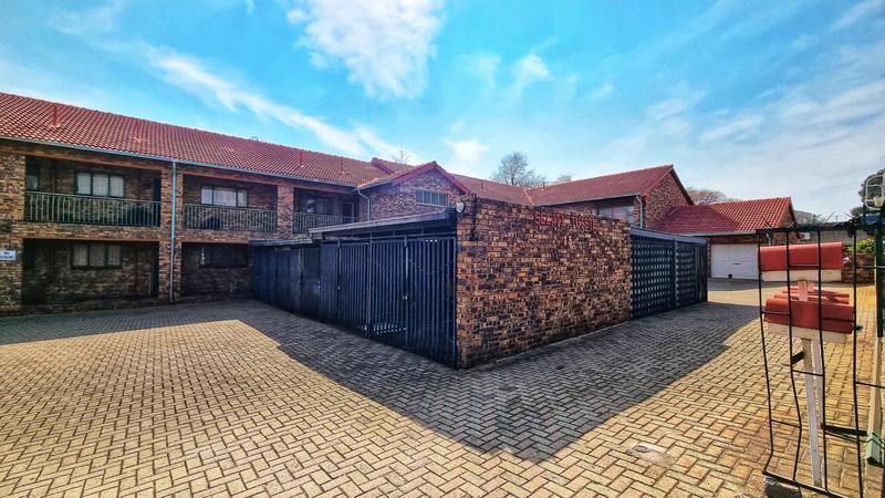 2 Bedroom Property for Sale in Lewisham Gauteng