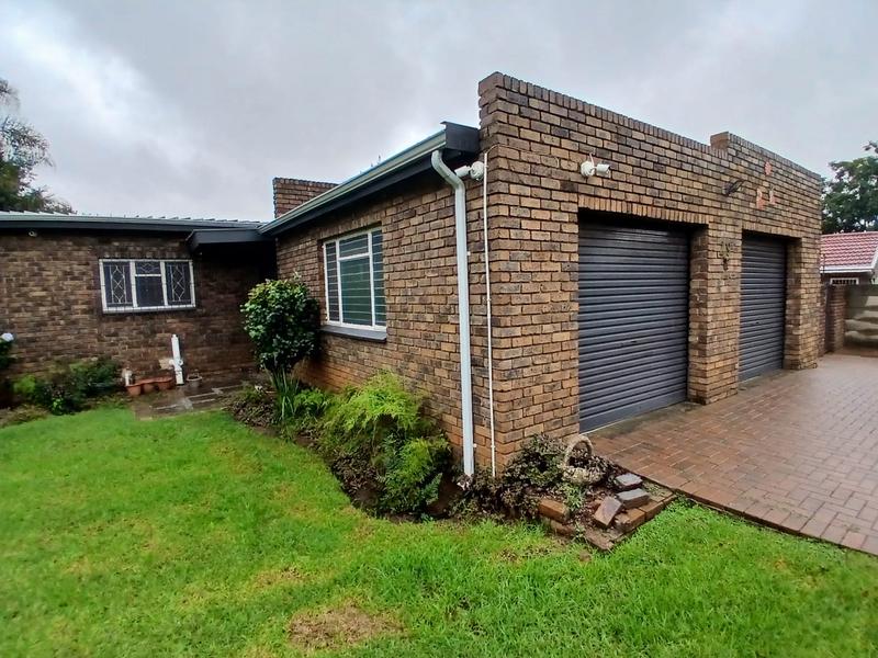 3 Bedroom Property for Sale in Mayberry Park Gauteng