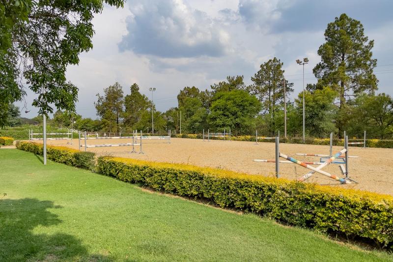8 Bedroom Property for Sale in Beaulieu Gauteng