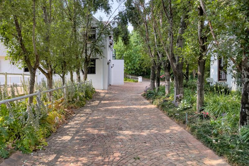 8 Bedroom Property for Sale in Beaulieu Gauteng