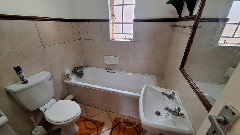 To Let 2 Bedroom Property for Rent in Moreleta Park Gauteng