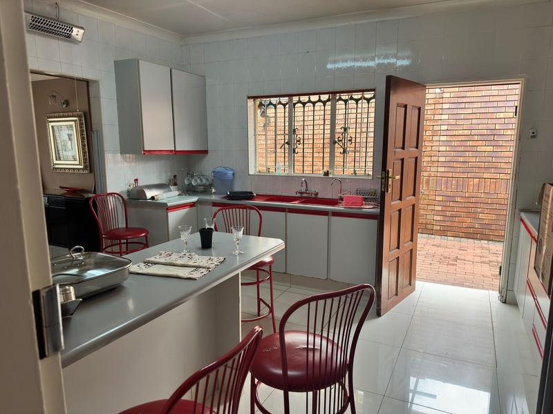 4 Bedroom Property for Sale in Laudium Gauteng