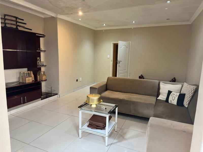 4 Bedroom Property for Sale in Laudium Gauteng