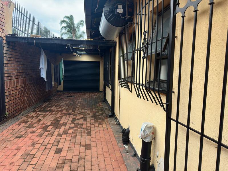 4 Bedroom Property for Sale in Laudium Gauteng