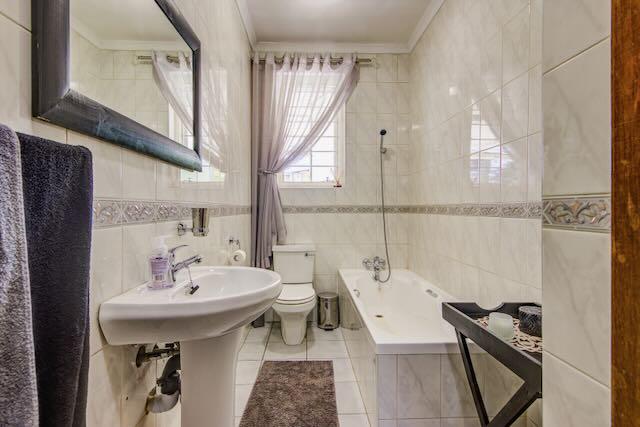 5 Bedroom Property for Sale in Kensington Gauteng
