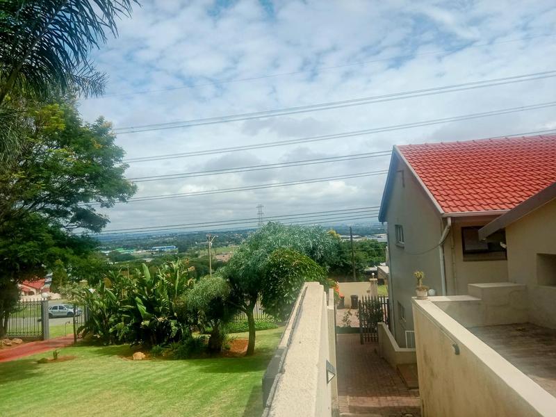 4 Bedroom Property for Sale in Sunnyrock Gauteng