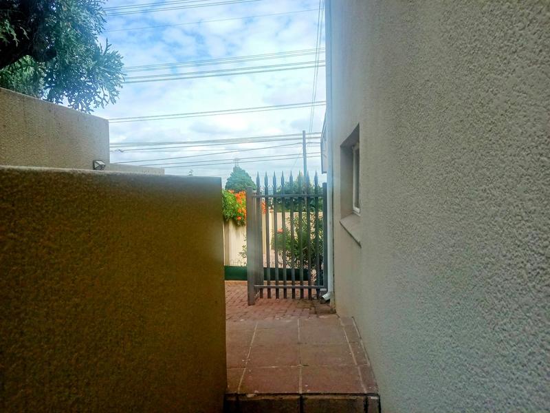 4 Bedroom Property for Sale in Sunnyrock Gauteng