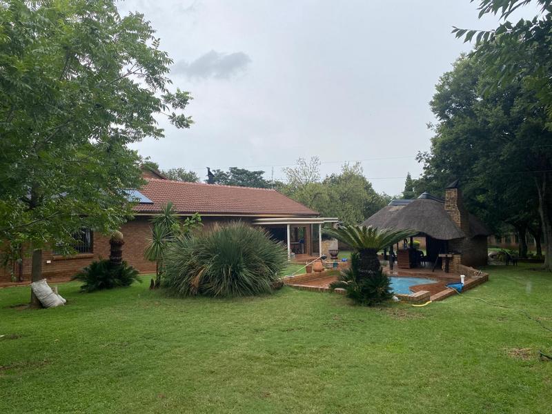 5 Bedroom Property for Sale in Raslouw Gauteng