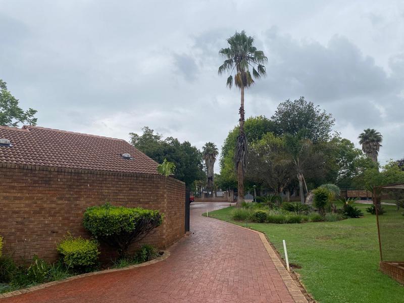 5 Bedroom Property for Sale in Raslouw Gauteng