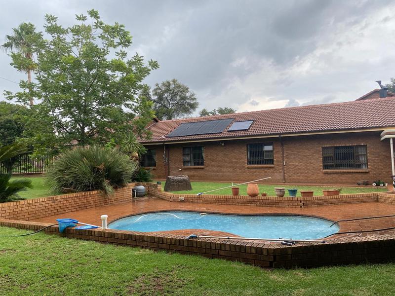 5 Bedroom Property for Sale in Raslouw Gauteng