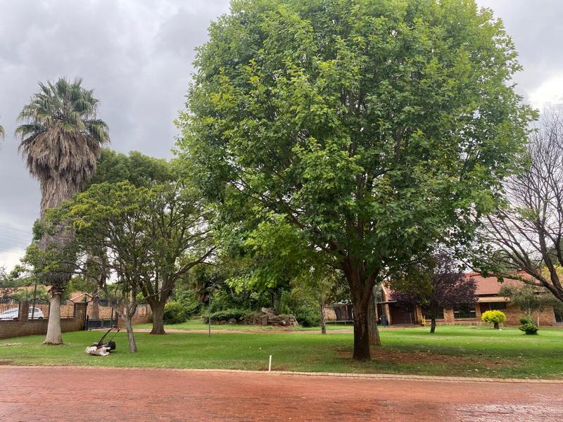 5 Bedroom Property for Sale in Raslouw Gauteng