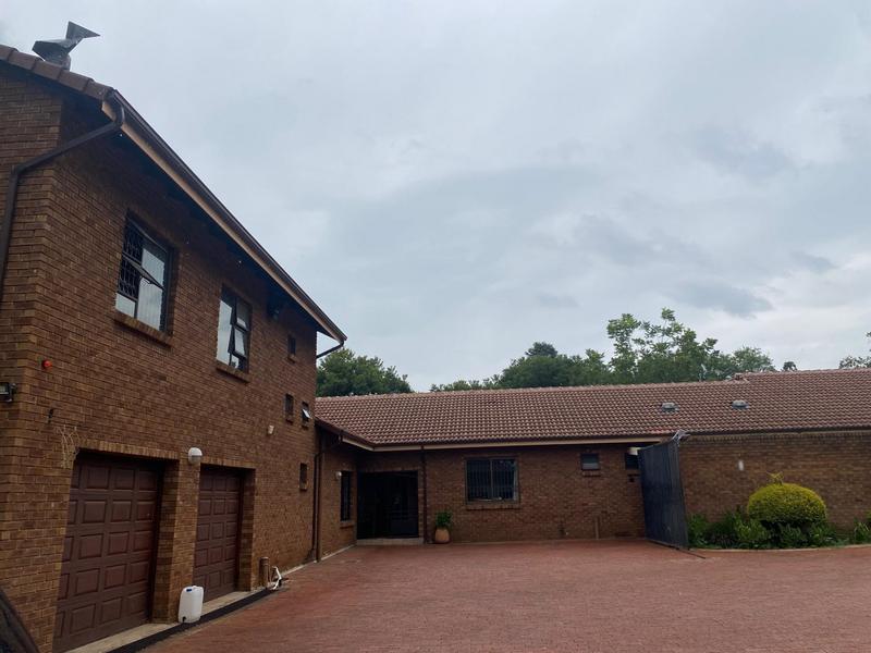 5 Bedroom Property for Sale in Raslouw Gauteng