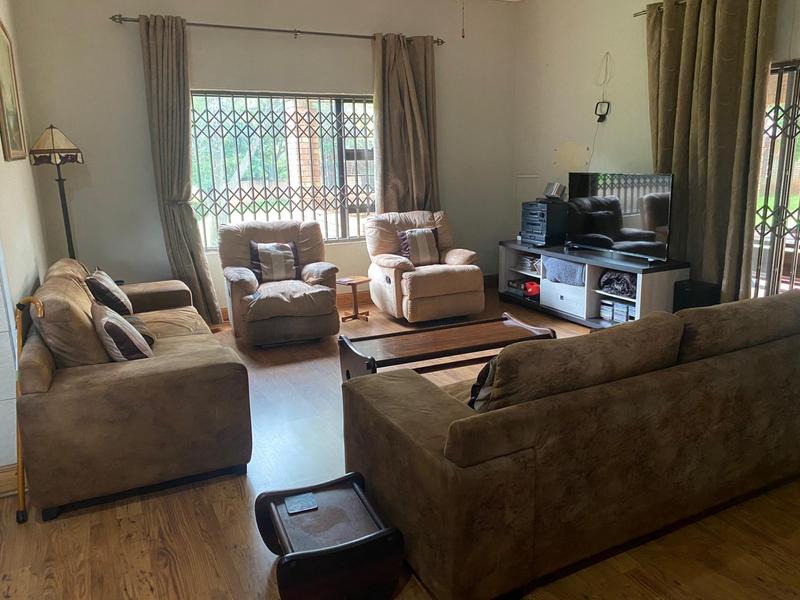5 Bedroom Property for Sale in Raslouw Gauteng