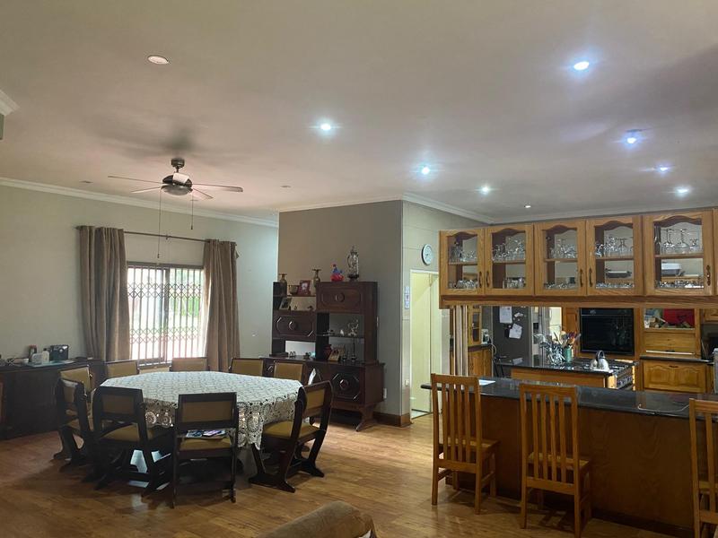 5 Bedroom Property for Sale in Raslouw Gauteng