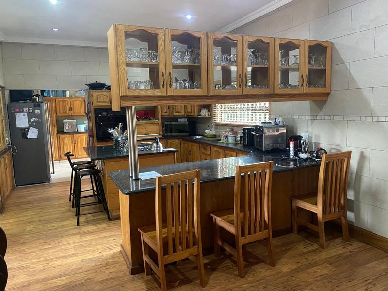 5 Bedroom Property for Sale in Raslouw Gauteng