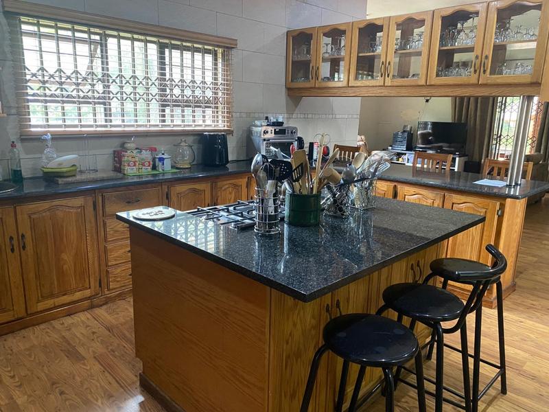5 Bedroom Property for Sale in Raslouw Gauteng