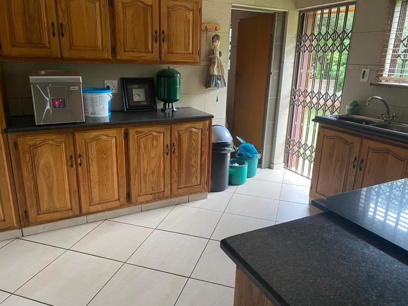 5 Bedroom Property for Sale in Raslouw Gauteng