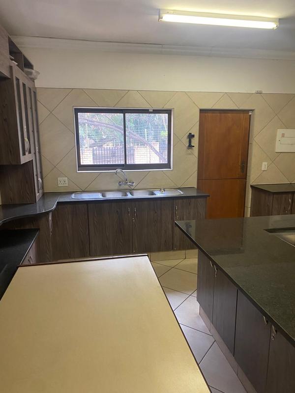 5 Bedroom Property for Sale in Raslouw Gauteng