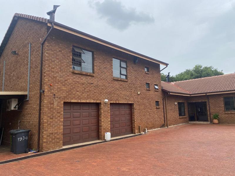5 Bedroom Property for Sale in Raslouw Gauteng