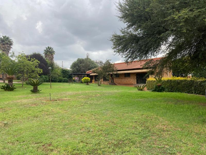 5 Bedroom Property for Sale in Raslouw Gauteng