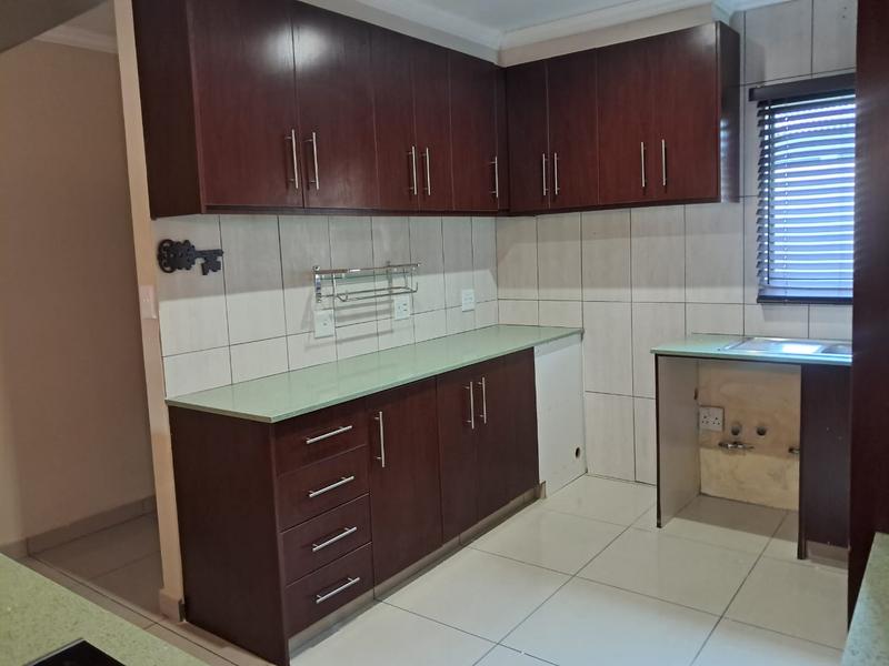 3 Bedroom Property for Sale in Buccleuch Gauteng