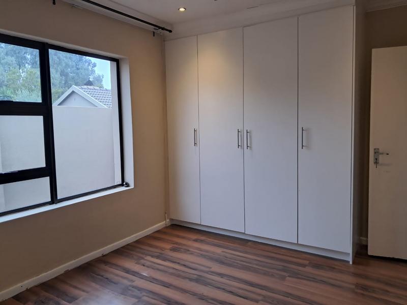 3 Bedroom Property for Sale in Buccleuch Gauteng