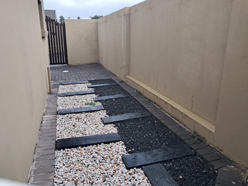 3 Bedroom Property for Sale in Buccleuch Gauteng