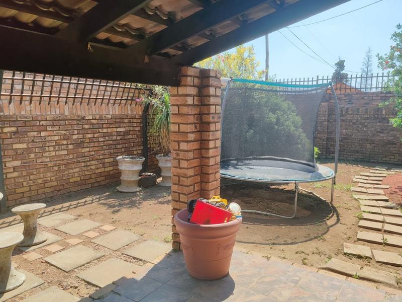 3 Bedroom Property for Sale in Booysens Gauteng