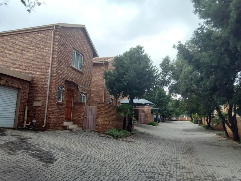 2 Bedroom Property for Sale in Wierda Park Gauteng