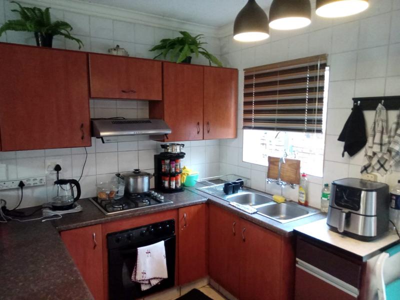 2 Bedroom Property for Sale in Wierda Park Gauteng