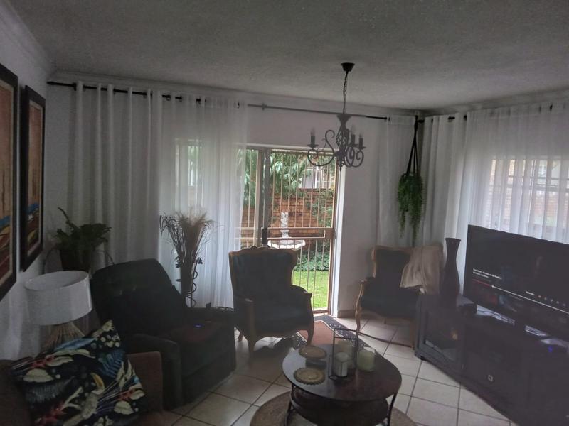 2 Bedroom Property for Sale in Wierda Park Gauteng