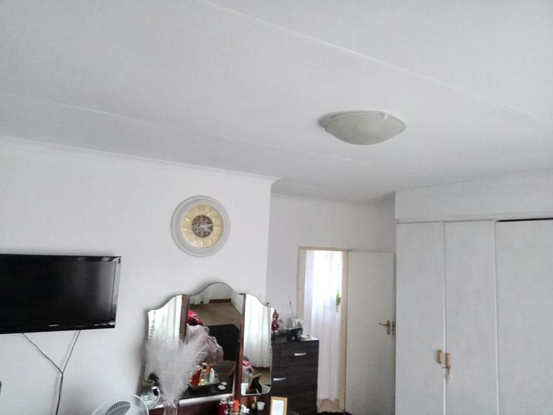 2 Bedroom Property for Sale in Wierda Park Gauteng